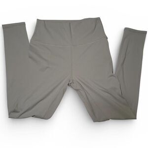 Lululemon Women's Grey Leggings, size 6